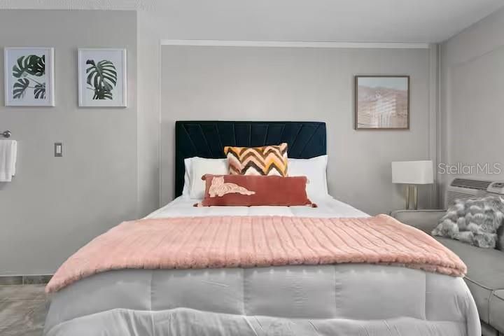 待售: $105,000 (0 贝兹, 1 浴室, 320 平方英尺)