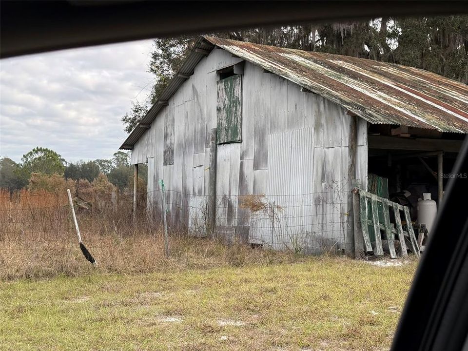 For Sale: $1,250,000 (3 beds, 2 baths, 1404 Square Feet)
