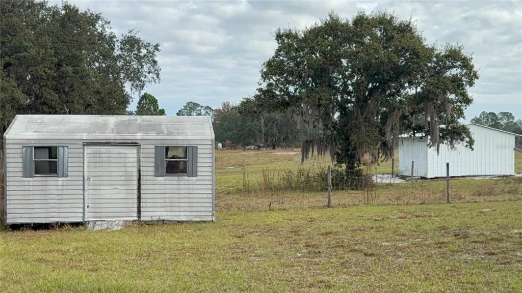 For Sale: $1,250,000 (3 beds, 2 baths, 1404 Square Feet)