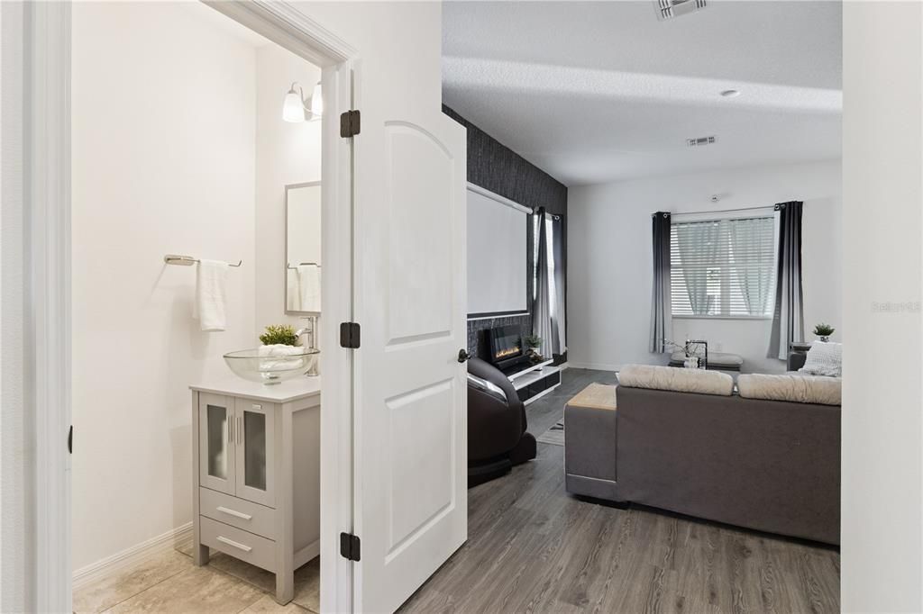 待售: $450,000 (4 贝兹, 2 浴室, 2314 平方英尺)