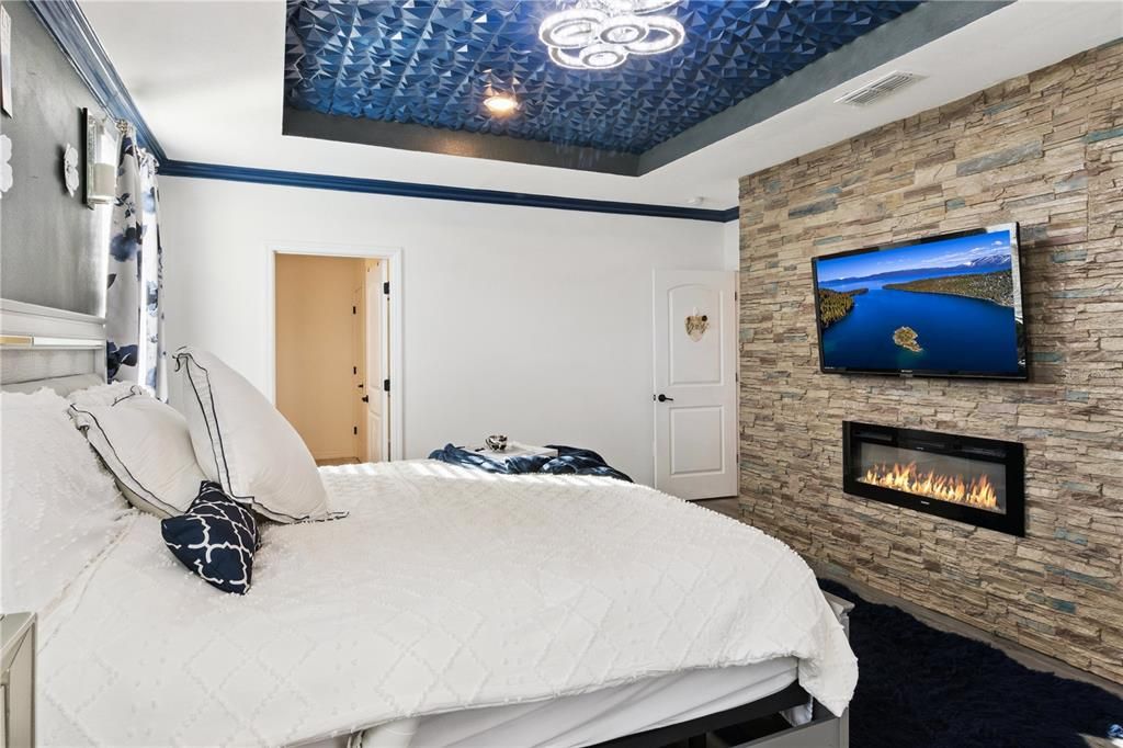 待售: $450,000 (4 贝兹, 2 浴室, 2314 平方英尺)