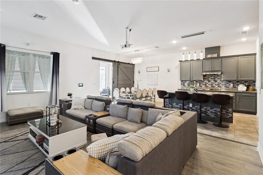 待售: $450,000 (4 贝兹, 2 浴室, 2314 平方英尺)