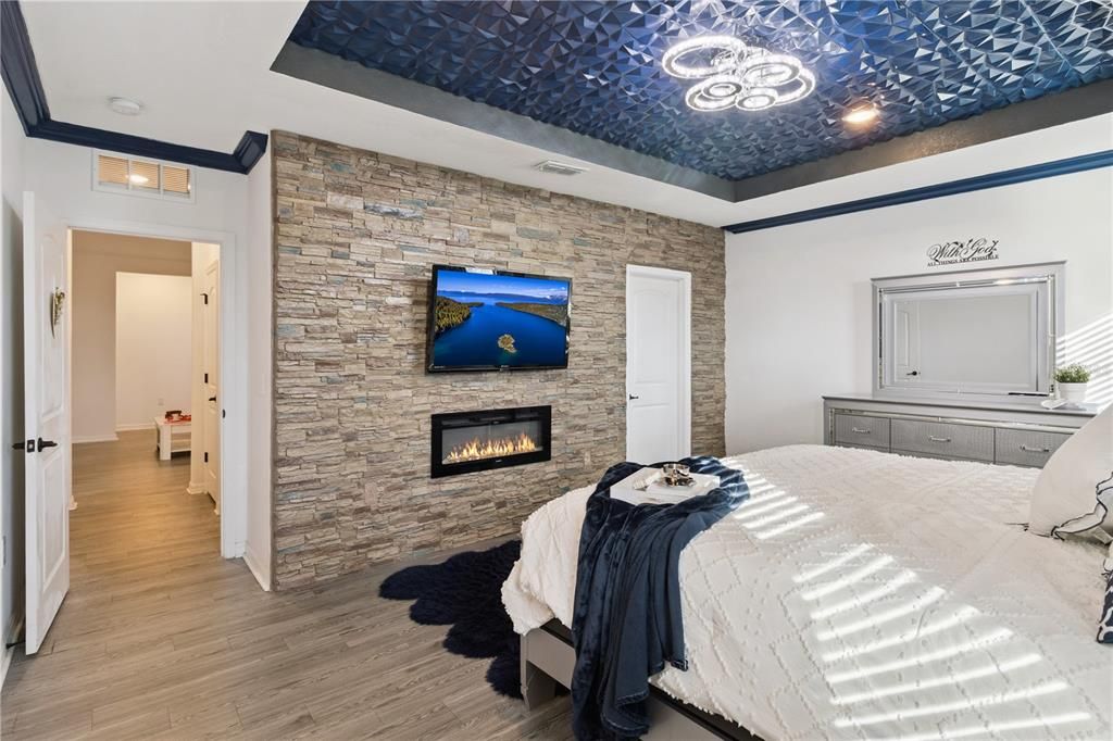 待售: $450,000 (4 贝兹, 2 浴室, 2314 平方英尺)