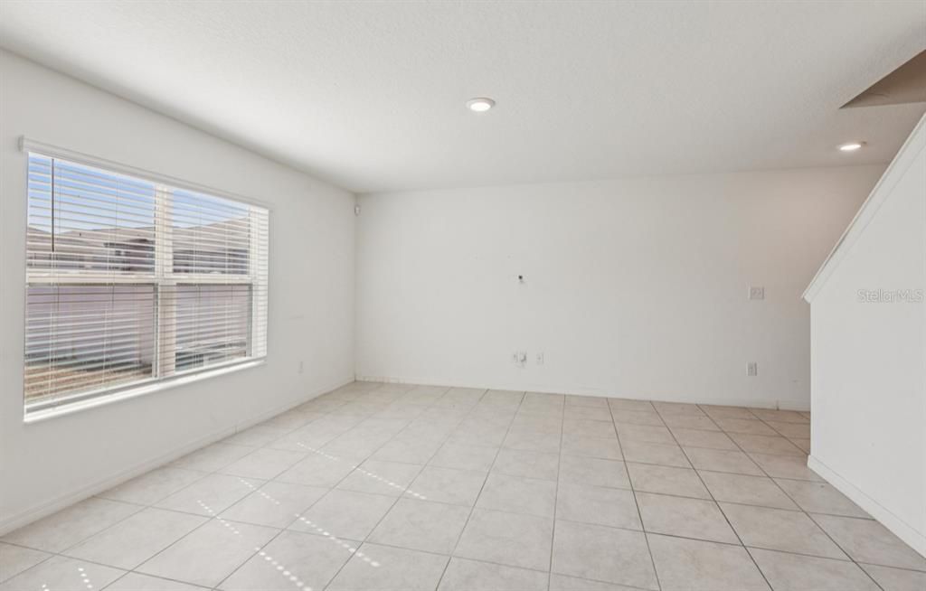 For Sale: $380,000 (4 beds, 2 baths, 2589 Square Feet)