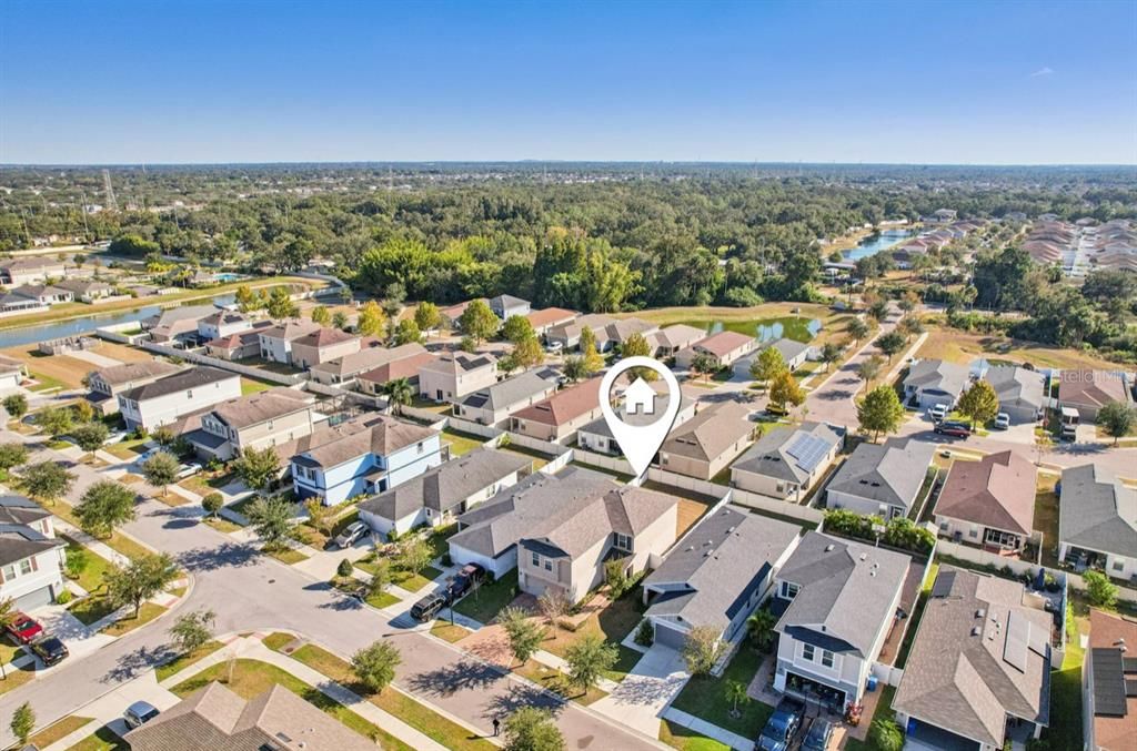 For Sale: $380,000 (4 beds, 2 baths, 2589 Square Feet)