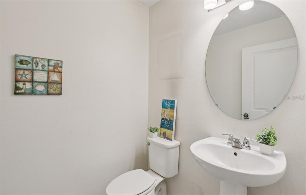 For Sale: $380,000 (4 beds, 2 baths, 2589 Square Feet)