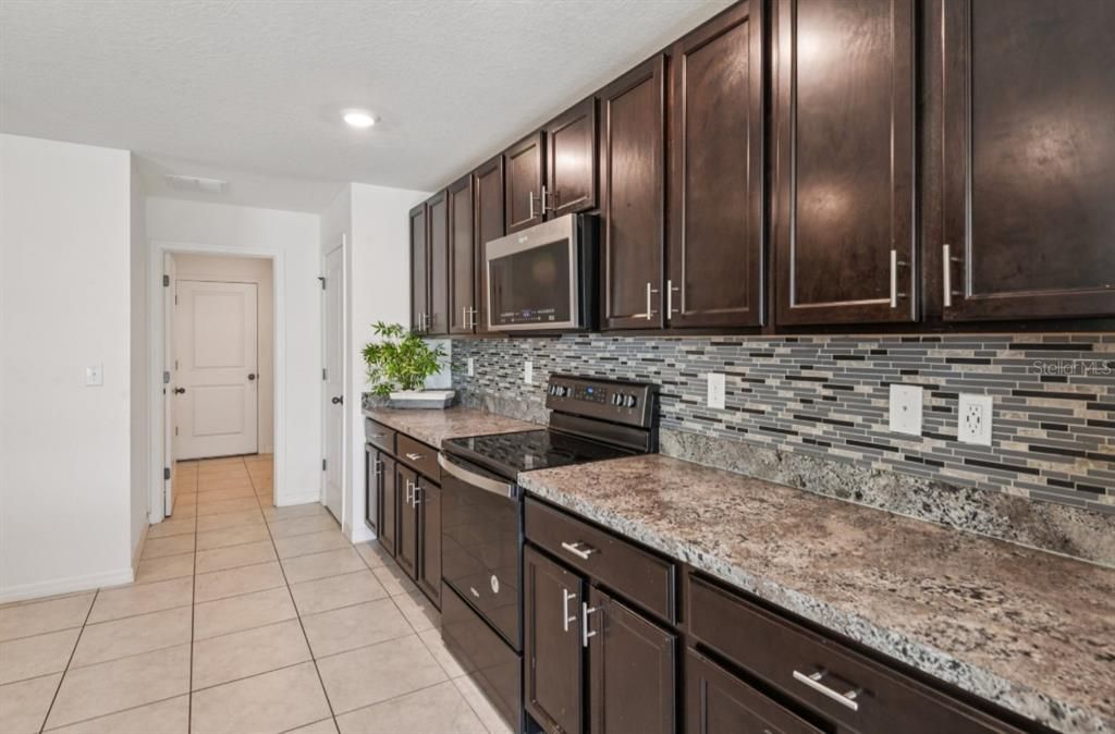 For Sale: $380,000 (4 beds, 2 baths, 2589 Square Feet)