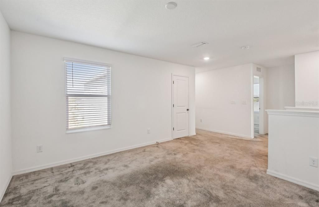 For Sale: $380,000 (4 beds, 2 baths, 2589 Square Feet)