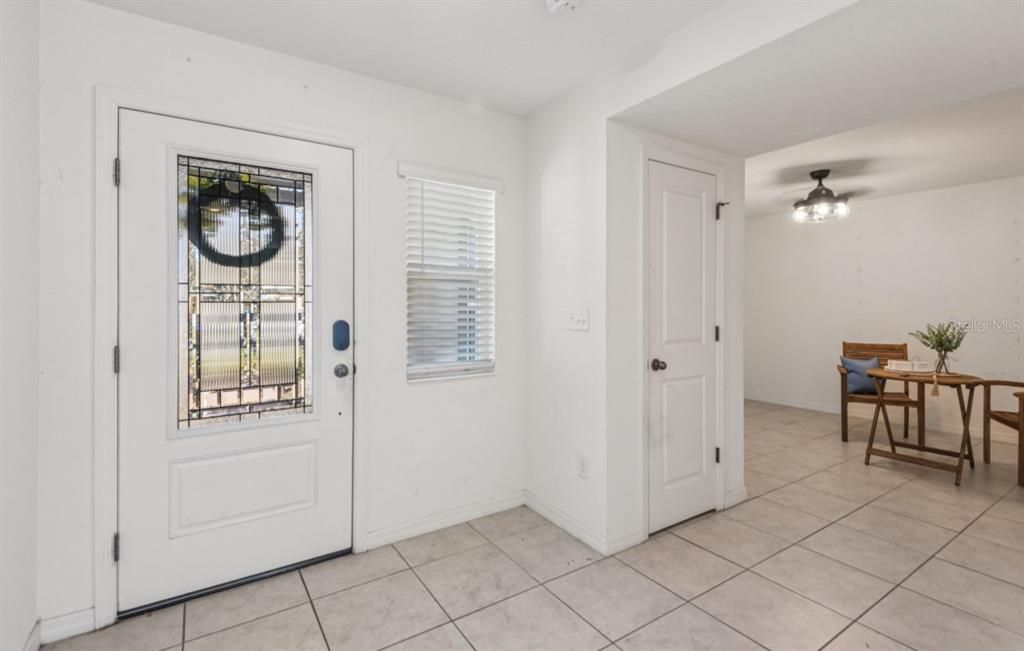 For Sale: $380,000 (4 beds, 2 baths, 2589 Square Feet)