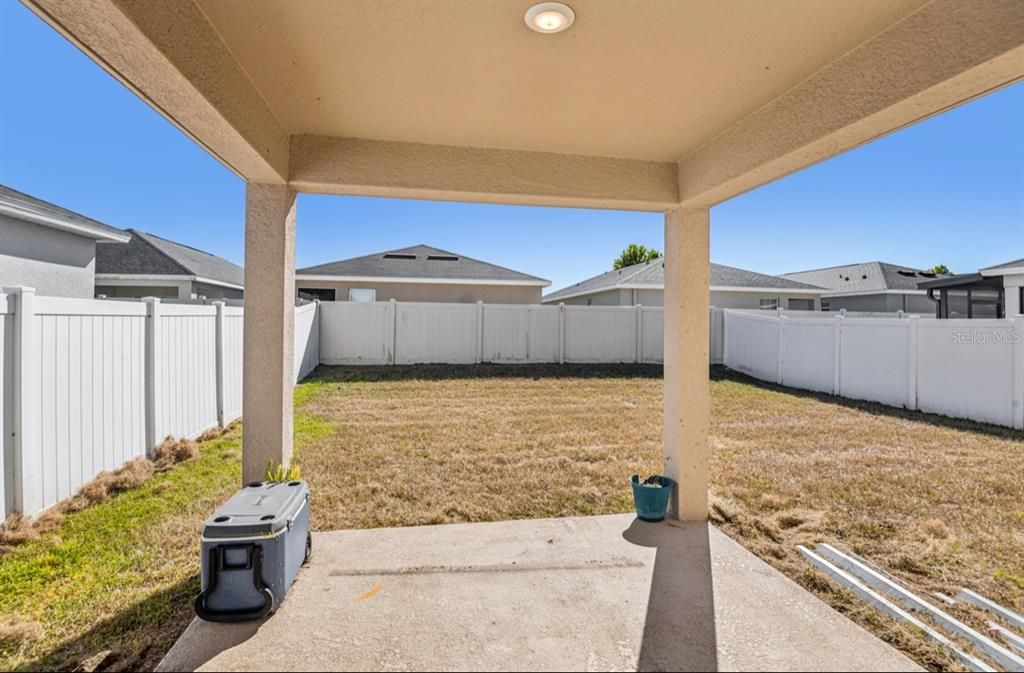 For Sale: $380,000 (4 beds, 2 baths, 2589 Square Feet)