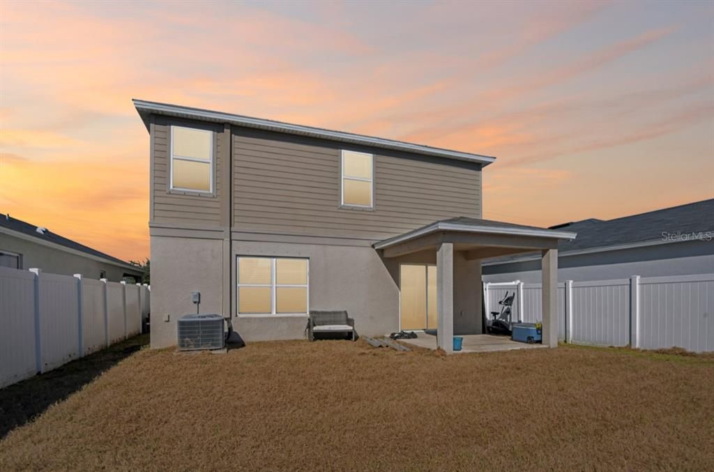 For Sale: $380,000 (4 beds, 2 baths, 2589 Square Feet)