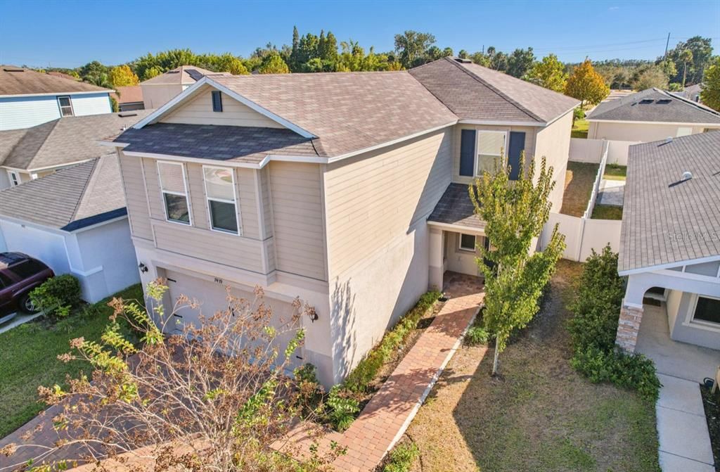 For Sale: $380,000 (4 beds, 2 baths, 2589 Square Feet)