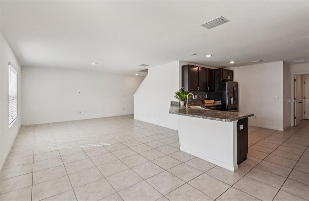 For Sale: $380,000 (4 beds, 2 baths, 2589 Square Feet)