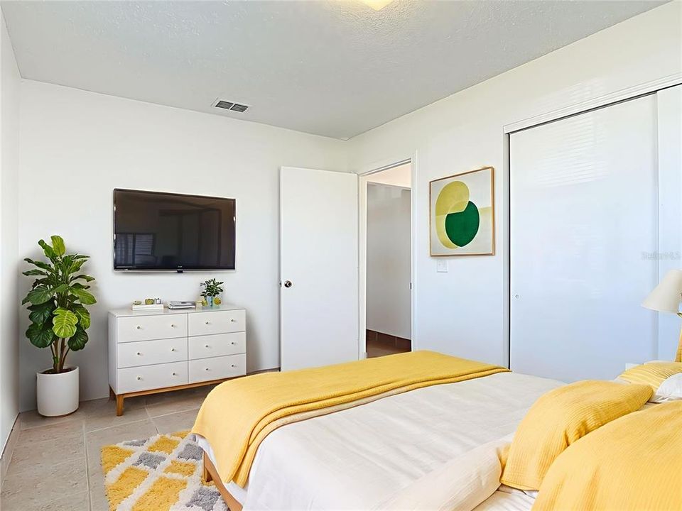 For Sale: $239,900 (2 beds, 1 baths, 675 Square Feet)