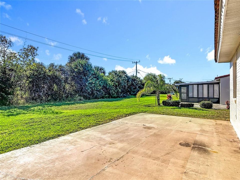 For Sale: $239,900 (2 beds, 1 baths, 675 Square Feet)