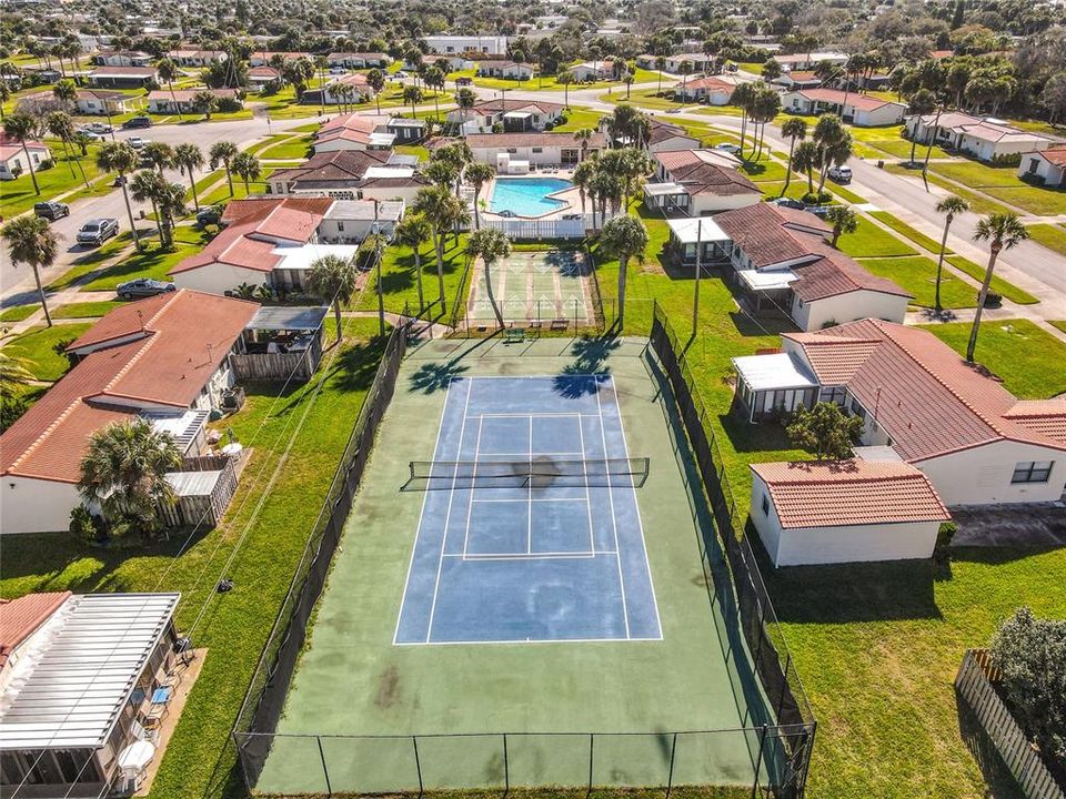 For Sale: $239,900 (2 beds, 1 baths, 675 Square Feet)