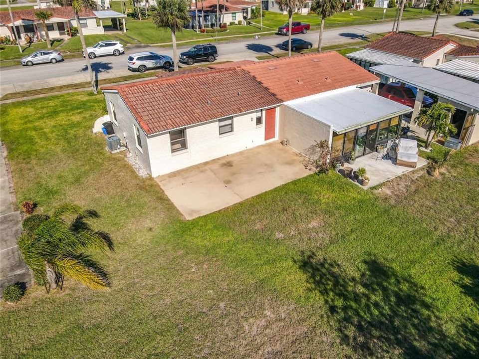 For Sale: $239,900 (2 beds, 1 baths, 675 Square Feet)