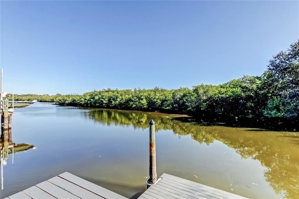 待售: $825,000 (4 贝兹, 2 浴室, 2183 平方英尺)