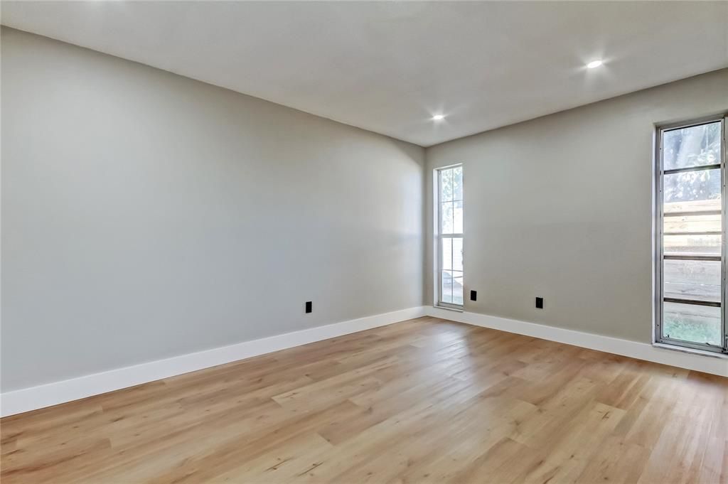 待售: $825,000 (4 贝兹, 2 浴室, 2183 平方英尺)