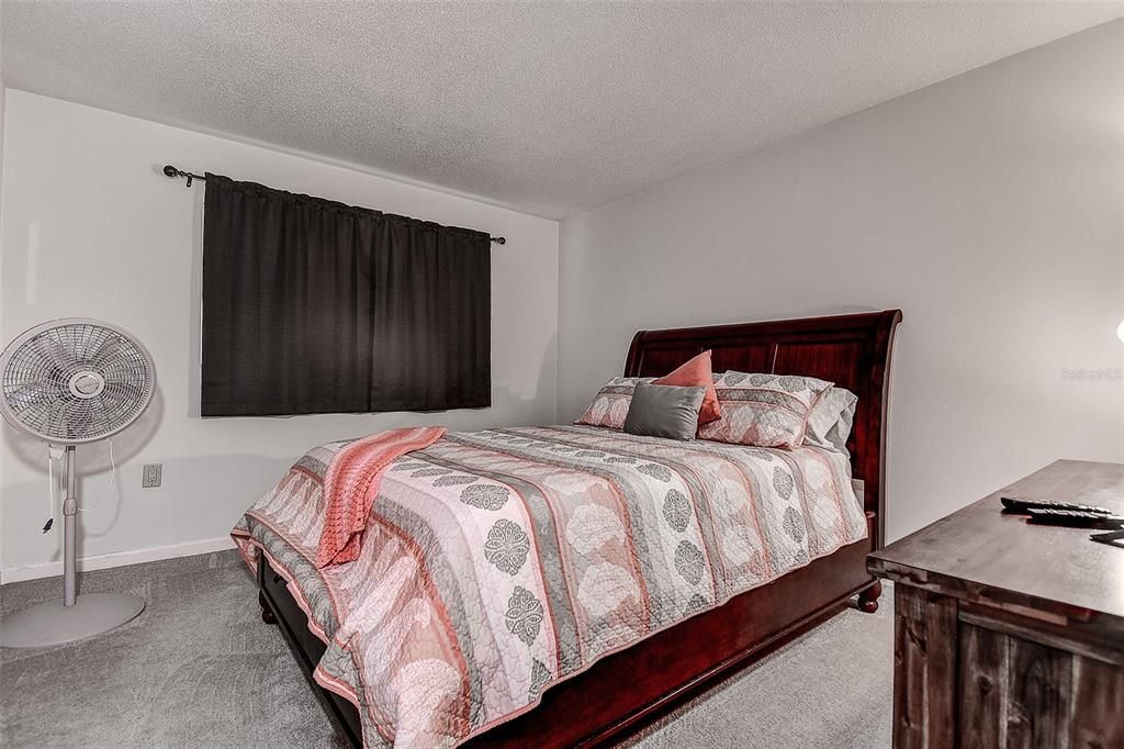 For Sale: $258,000 (2 beds, 2 baths, 1250 Square Feet)