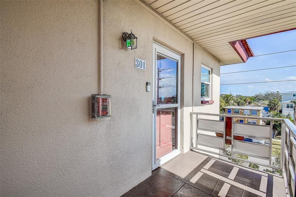 For Sale: $258,000 (2 beds, 2 baths, 1250 Square Feet)