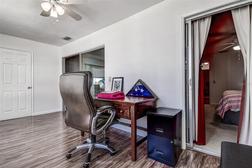 For Sale: $258,000 (2 beds, 2 baths, 1250 Square Feet)