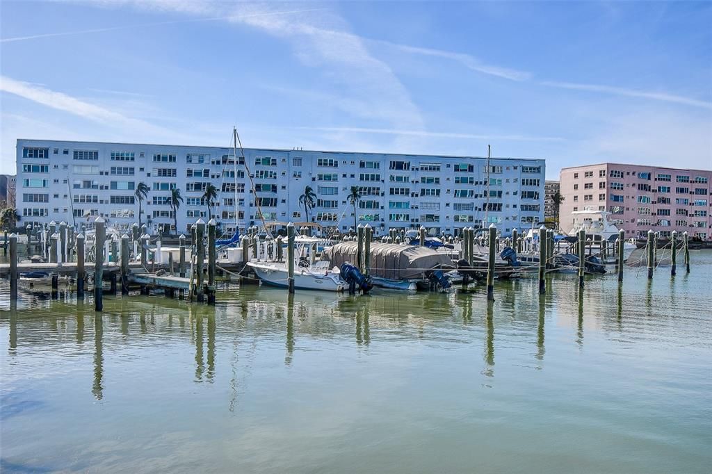 For Sale: $258,000 (2 beds, 2 baths, 1250 Square Feet)