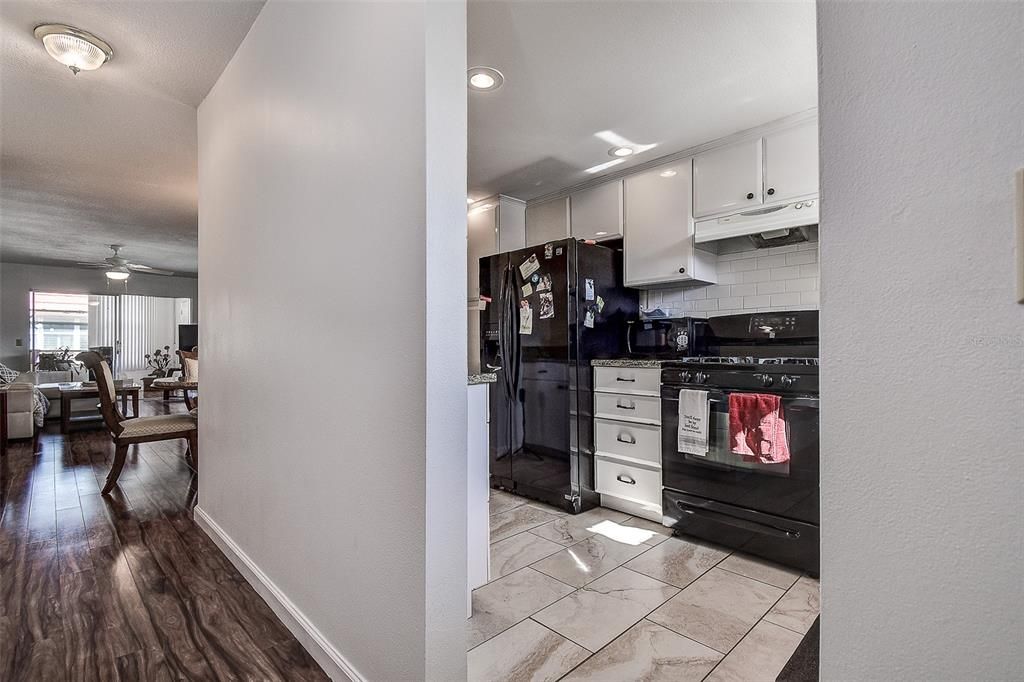 For Sale: $258,000 (2 beds, 2 baths, 1250 Square Feet)