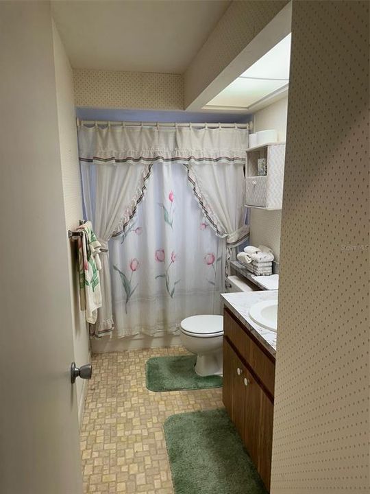 For Sale: $237,500 (2 beds, 2 baths, 1604 Square Feet)