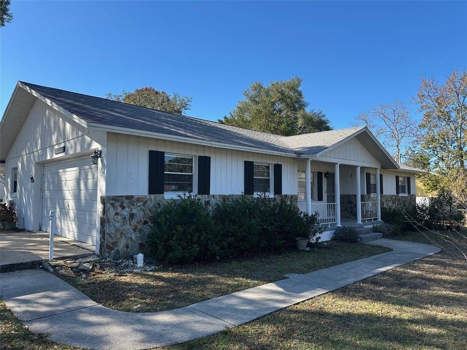 For Sale: $237,500 (2 beds, 2 baths, 1604 Square Feet)