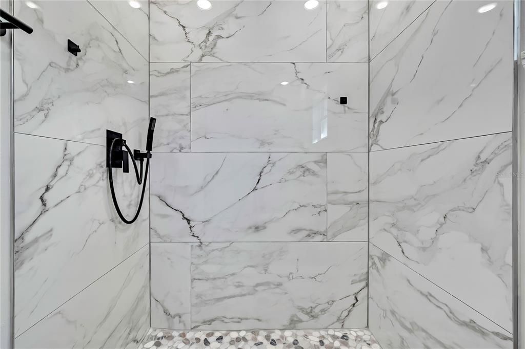 出租: $1,800 (3 贝兹, 2 浴室, 1366 平方英尺)