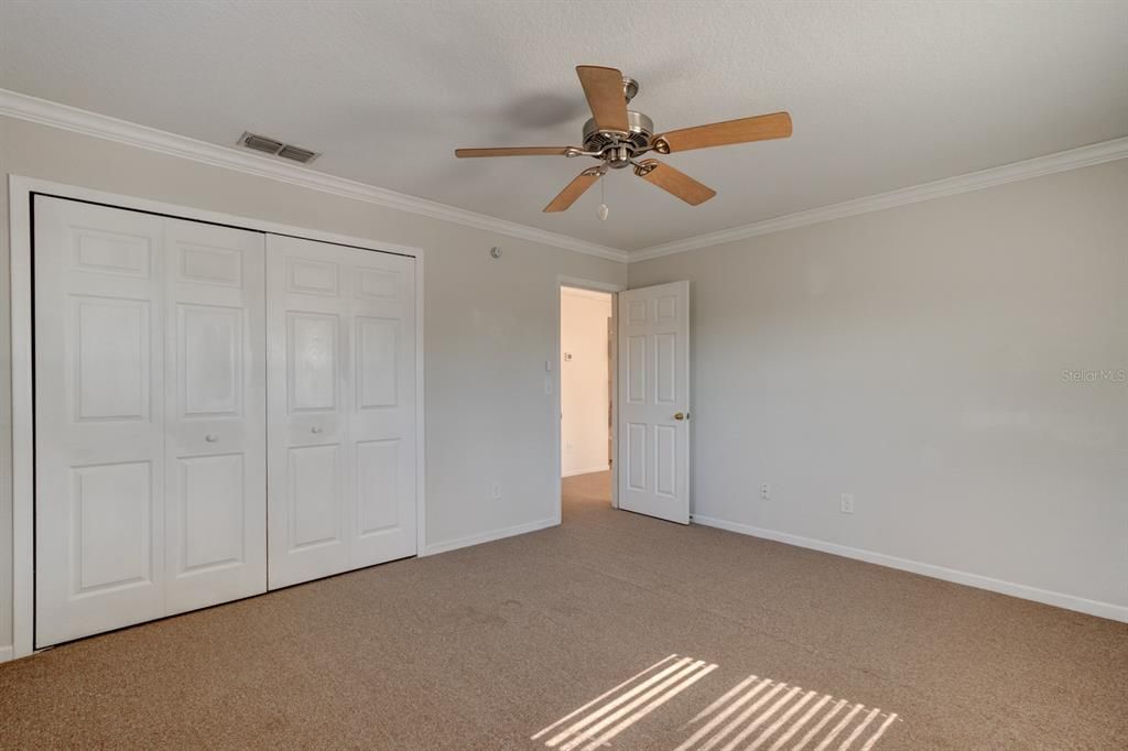 For Rent: $2,100 (4 beds, 2 baths, 1800 Square Feet)