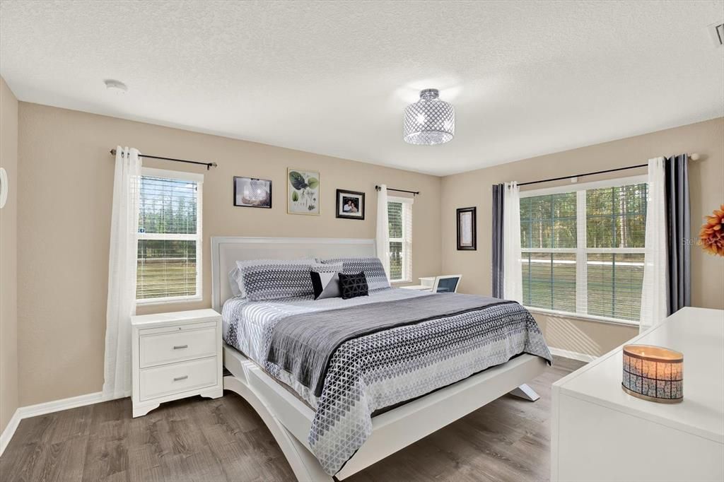 For Sale: $355,000 (3 beds, 2 baths, 1966 Square Feet)