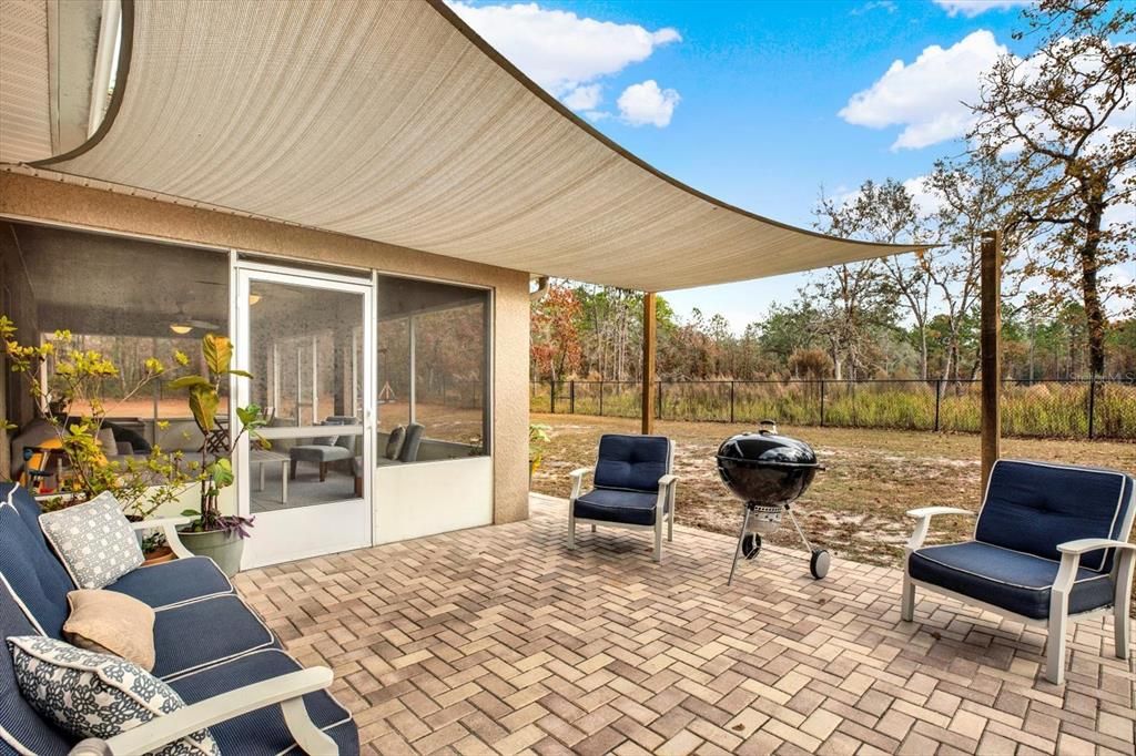 For Sale: $355,000 (3 beds, 2 baths, 1966 Square Feet)