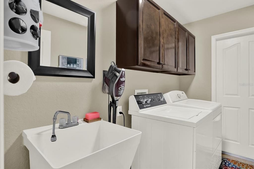 For Sale: $355,000 (3 beds, 2 baths, 1966 Square Feet)