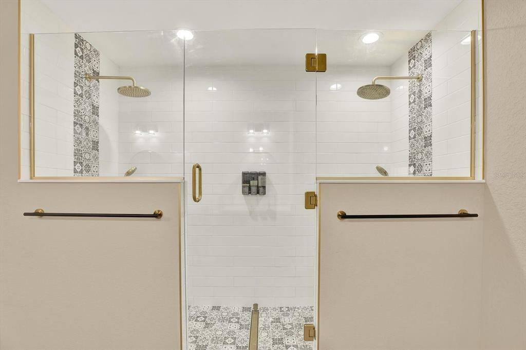 For Sale: $355,000 (3 beds, 2 baths, 1966 Square Feet)