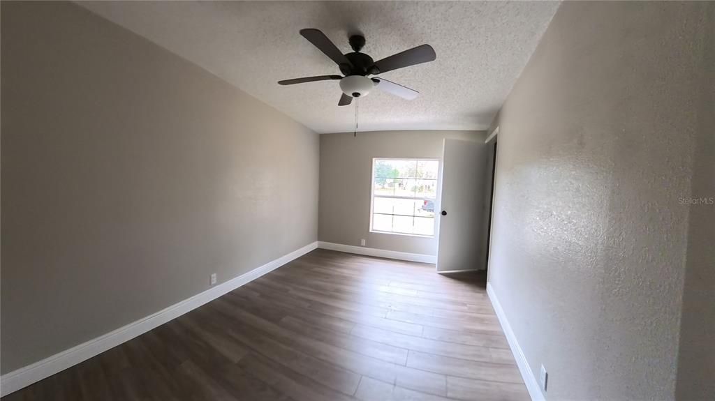 For Sale: $289,900 (3 beds, 2 baths, 1488 Square Feet)