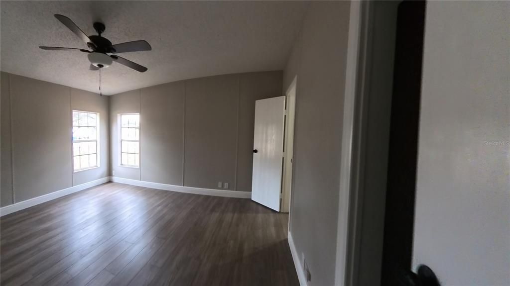 For Sale: $289,900 (3 beds, 2 baths, 1488 Square Feet)