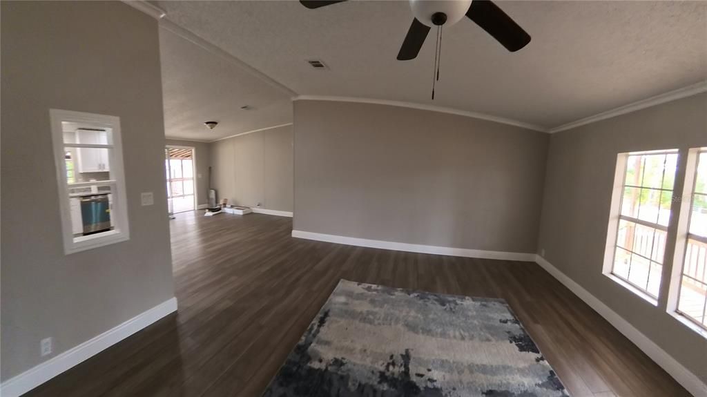 For Sale: $289,900 (3 beds, 2 baths, 1488 Square Feet)