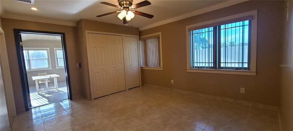 For Sale: $650,000 (5 beds, 3 baths, 2053 Square Feet)