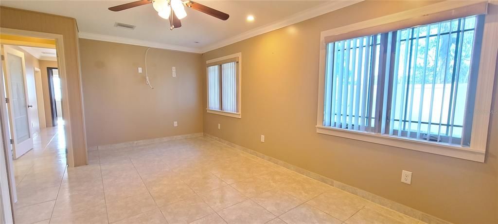 For Sale: $650,000 (5 beds, 3 baths, 2053 Square Feet)