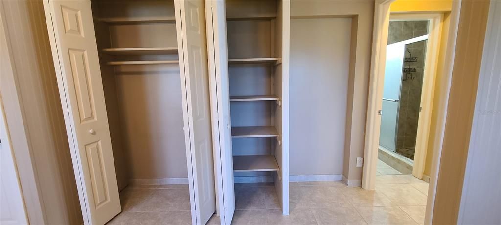 For Sale: $650,000 (5 beds, 3 baths, 2053 Square Feet)