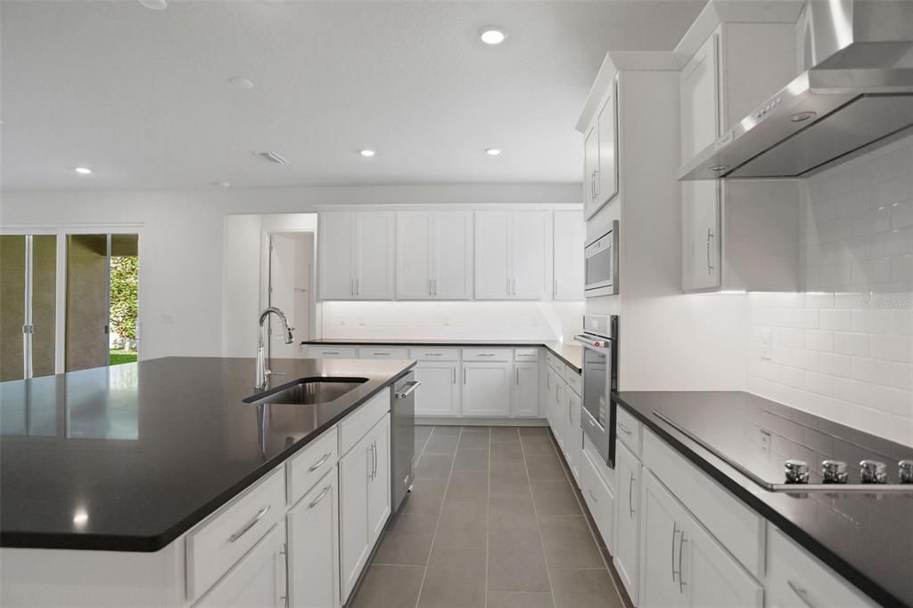 待售: $614,990 (4 贝兹, 4 浴室, 3099 平方英尺)