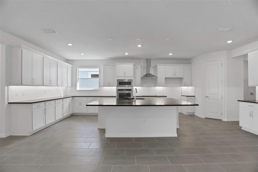 待售: $614,990 (4 贝兹, 4 浴室, 3099 平方英尺)