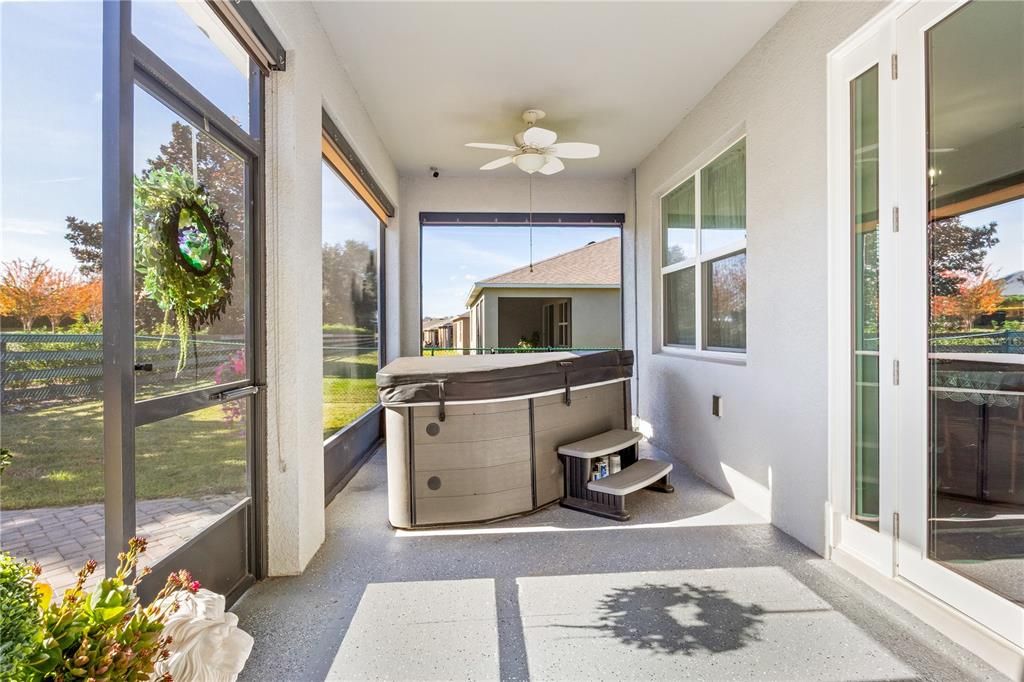 待售: $345,900 (4 贝兹, 2 浴室, 2039 平方英尺)