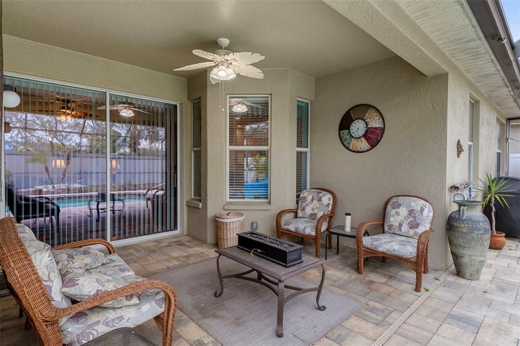 For Sale: $459,000 (4 beds, 3 baths, 2384 Square Feet)