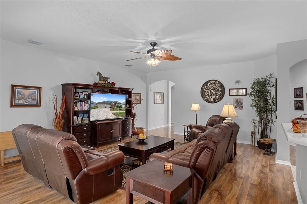 For Sale: $459,000 (4 beds, 3 baths, 2384 Square Feet)