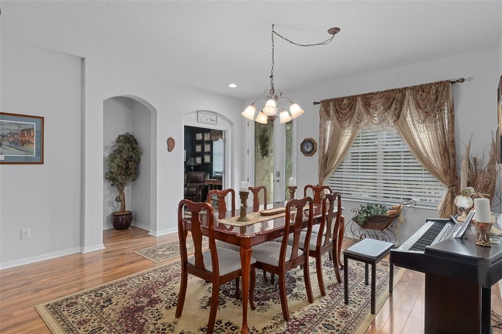 For Sale: $459,000 (4 beds, 3 baths, 2384 Square Feet)