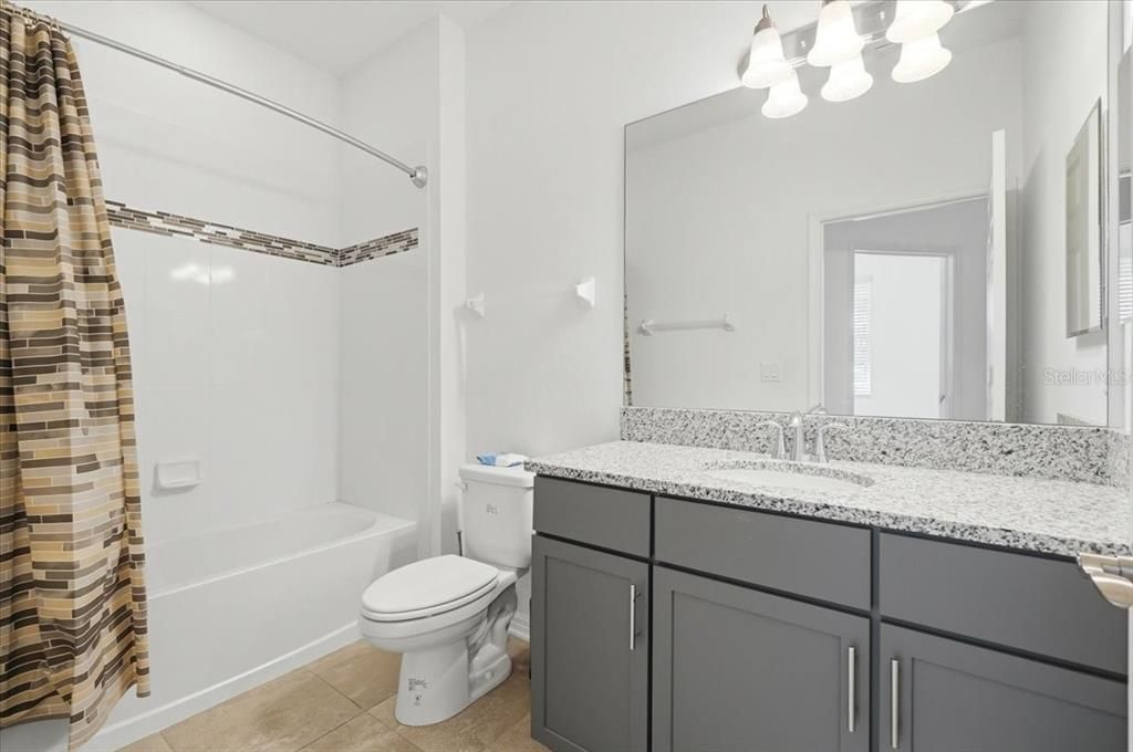 For Rent: $2,500 (3 beds, 2 baths, 1772 Square Feet)