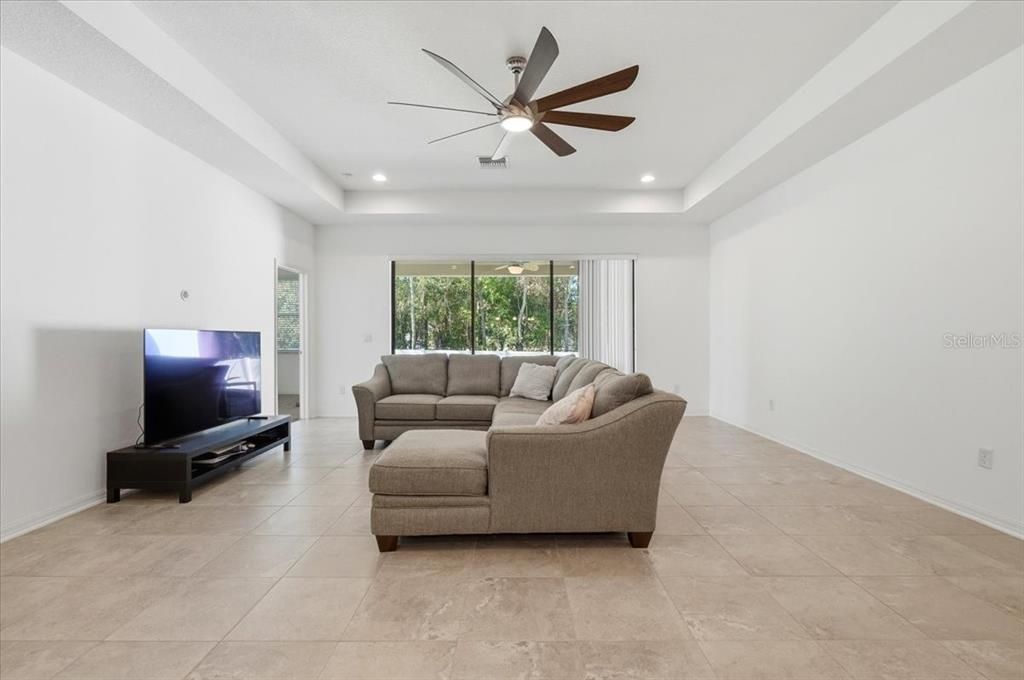 For Rent: $2,500 (3 beds, 2 baths, 1772 Square Feet)